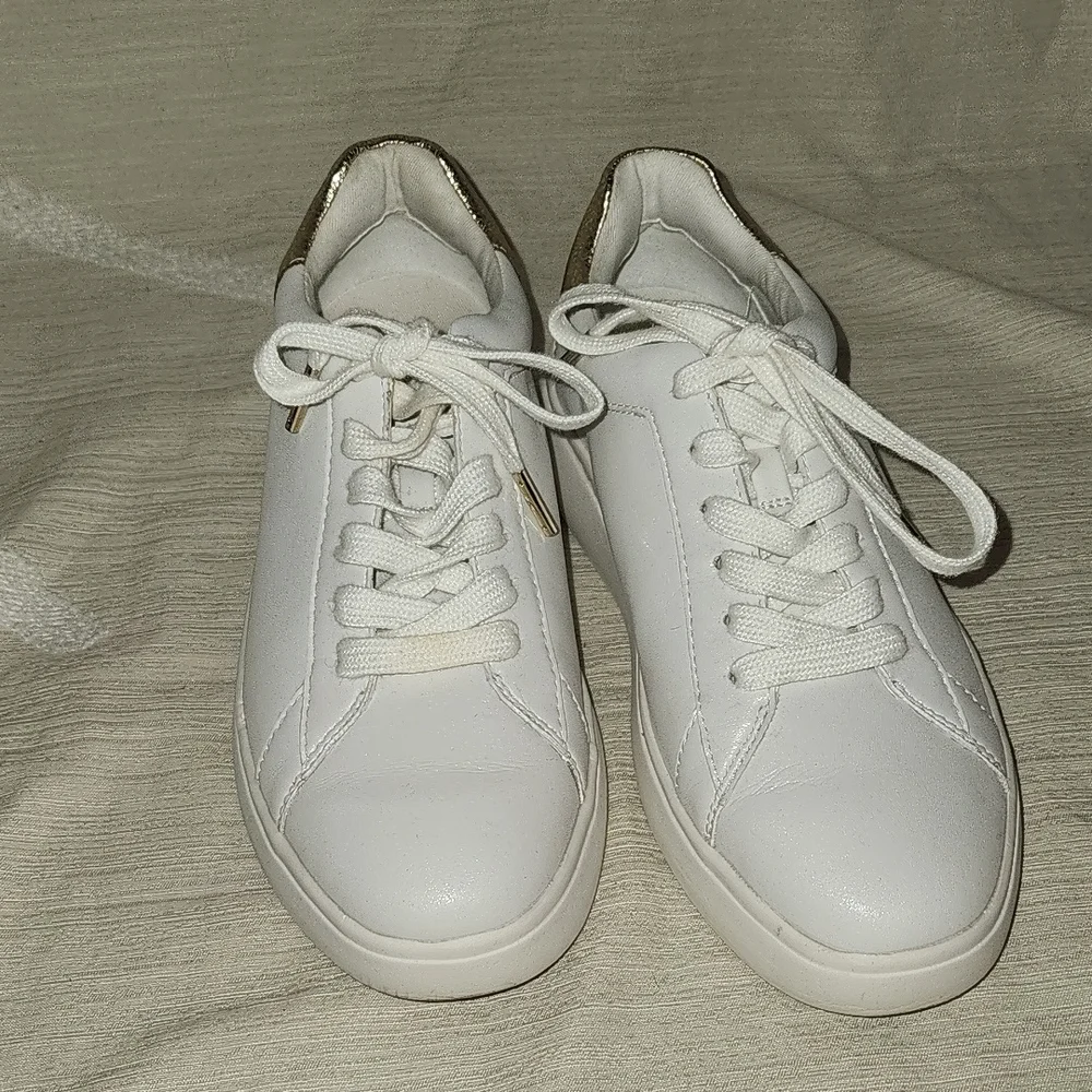 Kate Spade lift sneakers size 7 - Picture 3 of 14